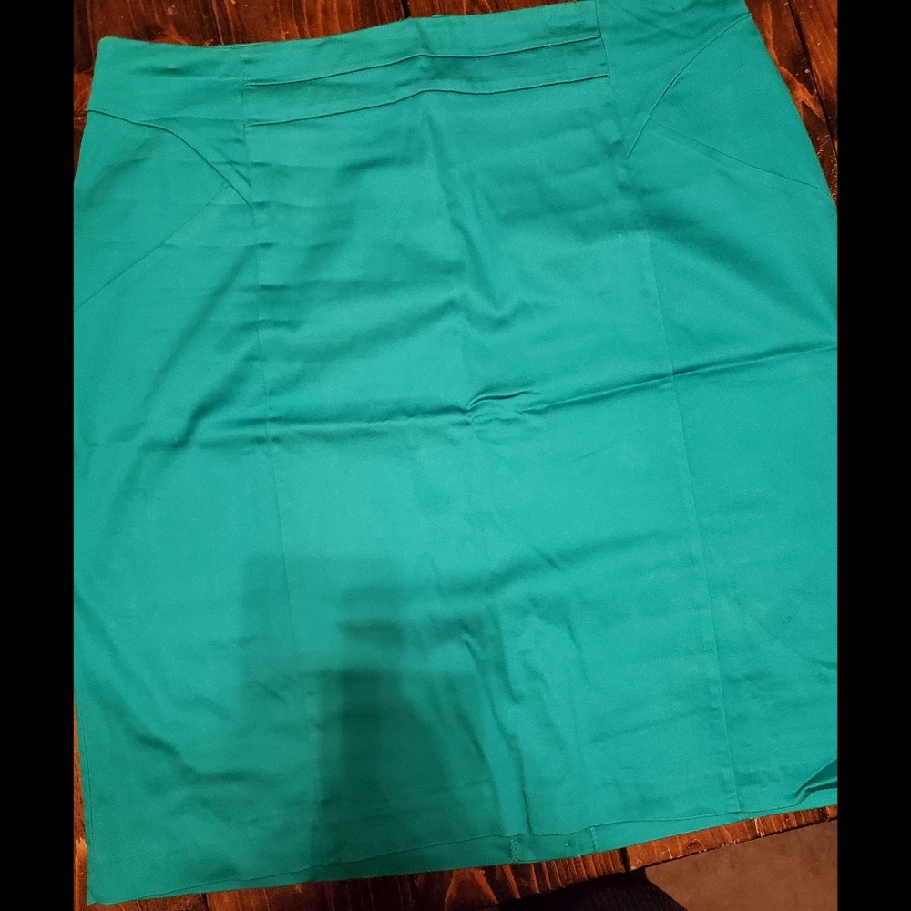 Worthington Pencil Skirt